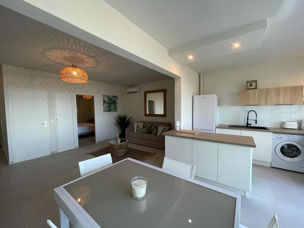 Appartement La Perle, T2 Les Pieds Dans L'Eau A 50M De La Mer Saint-Francois  Exterior foto